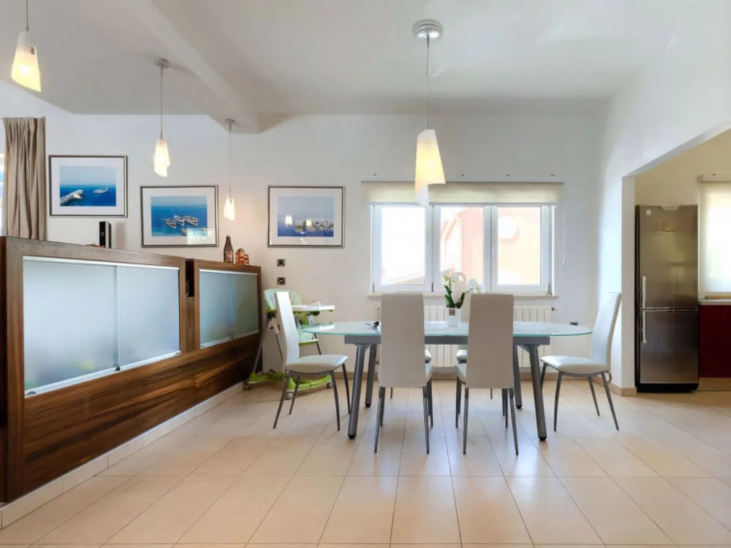 Holiday Home Lana by Interhome