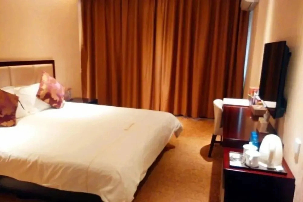 95 Hotel Chain