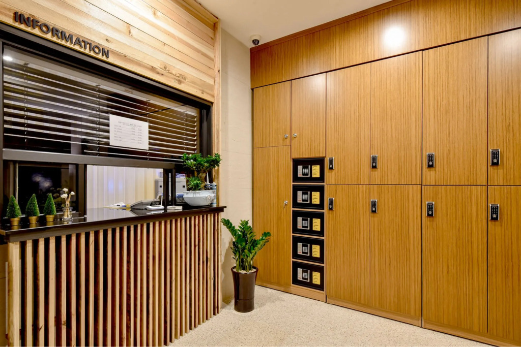 Blanc Business Hotel