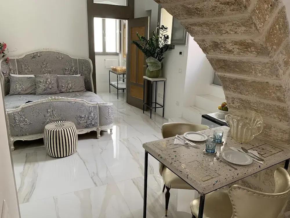 Salapolis Luxury Apartments