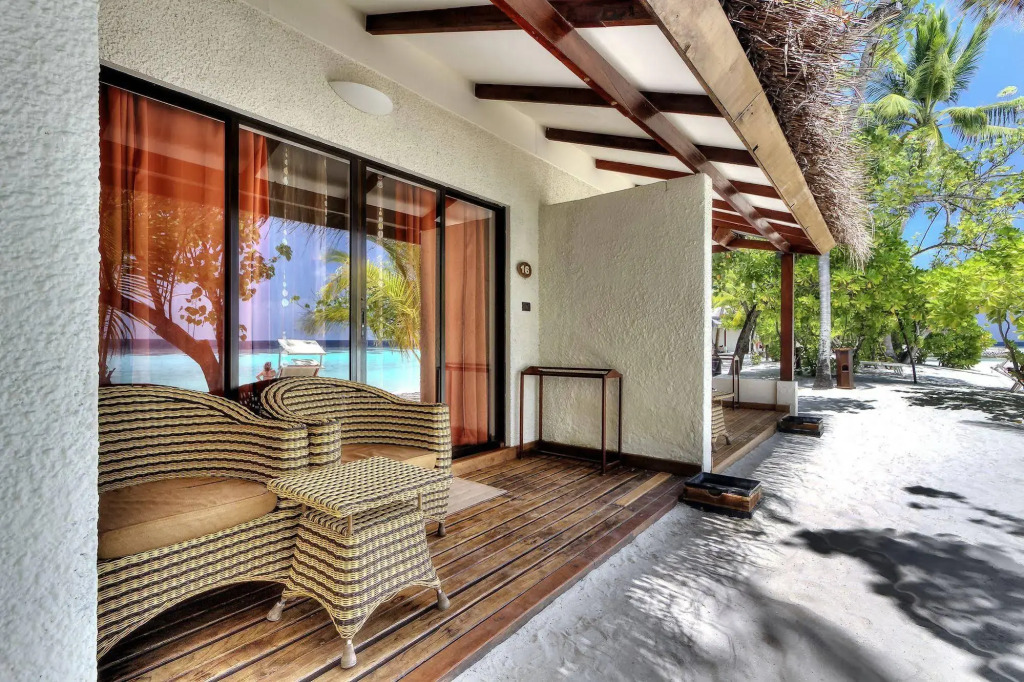 NAKAI Maayafushi Resort