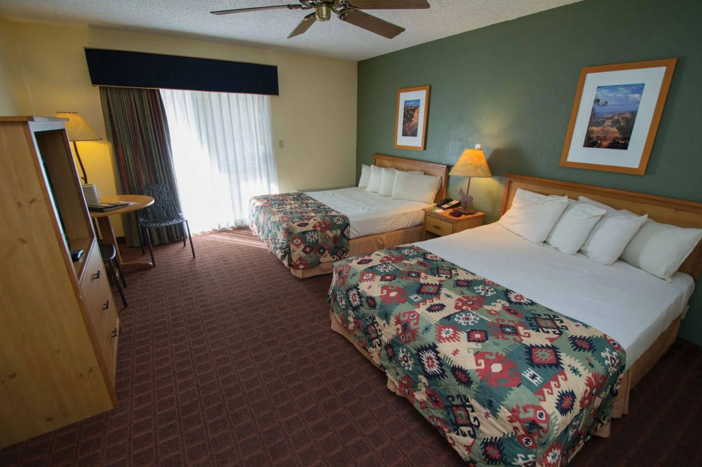 Maswik Lodge - Inside the Park