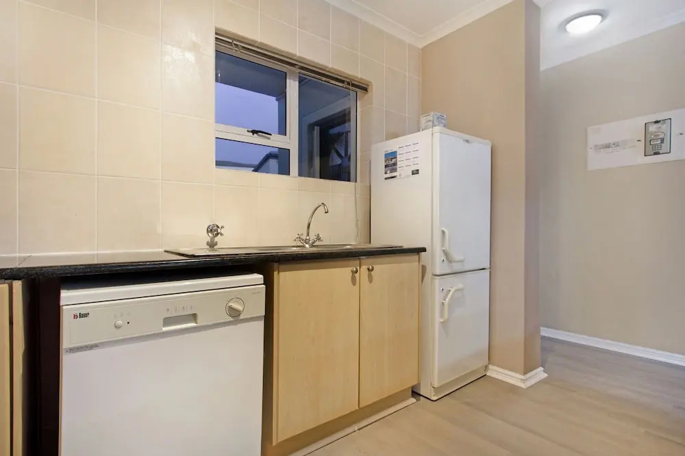 Dolphin Ridge 108