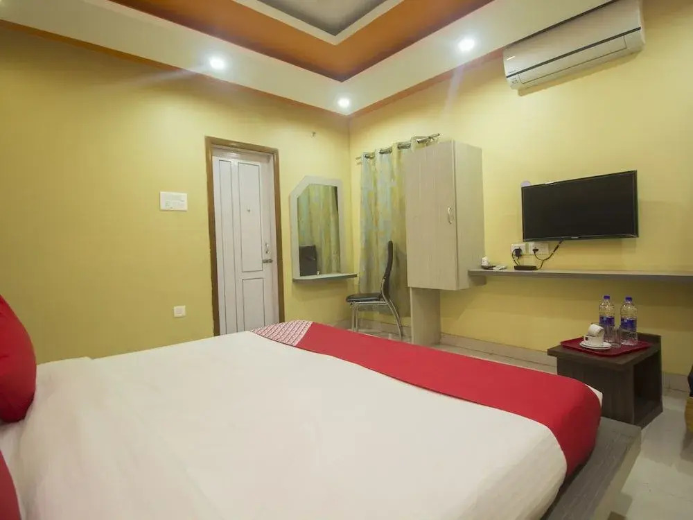 OYO 13521 Sudhriti Hotel