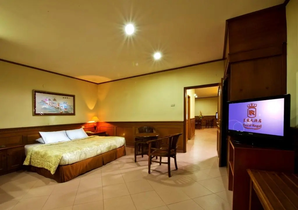 Royal Regal Hotel