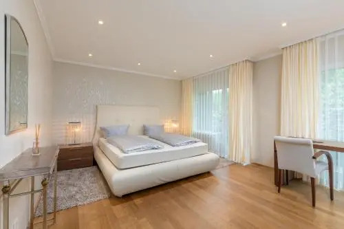 Allee Apartment