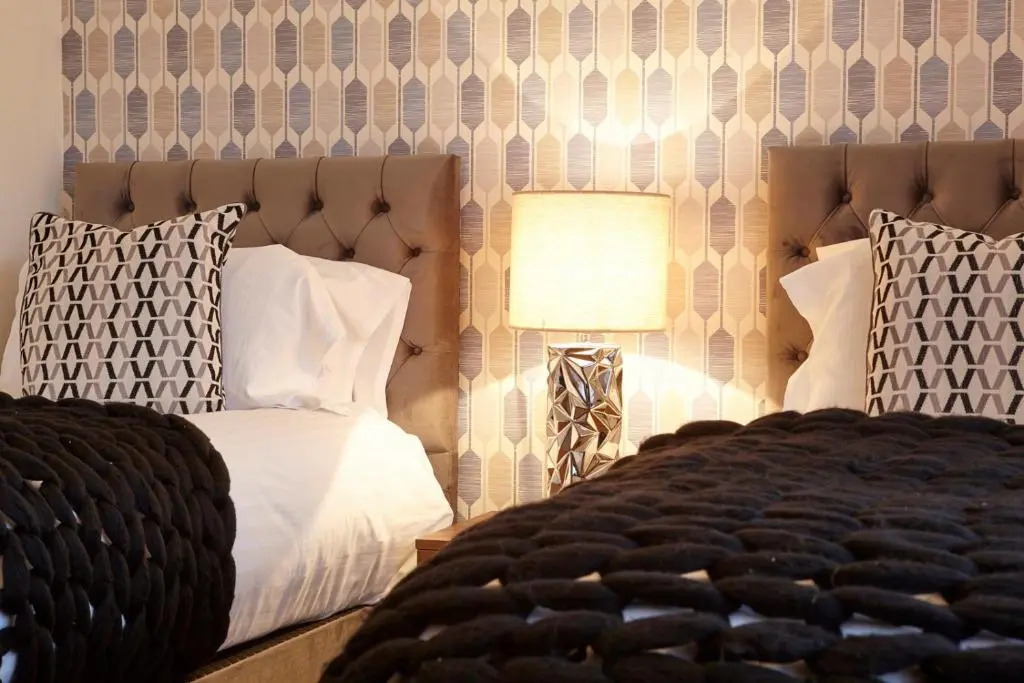 Savoy Court - Your Apartment