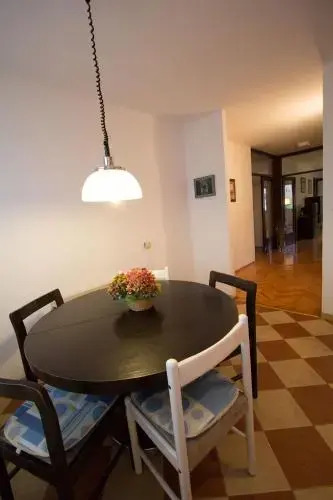 Apartment Cherry