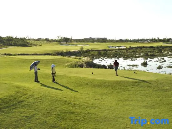 Yangpu Ancient Saltern Golf Resort Hotel
