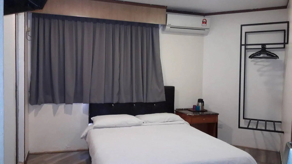 Town View Hotel