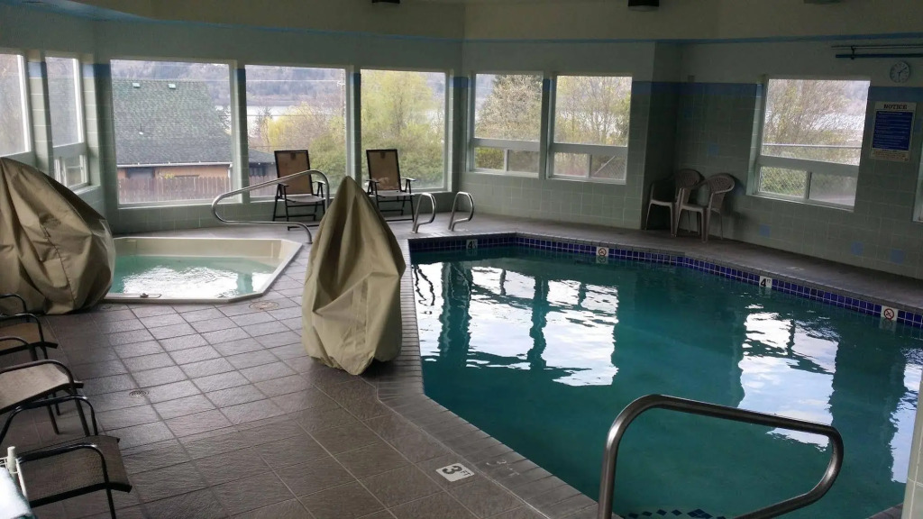 Riverview Lodge