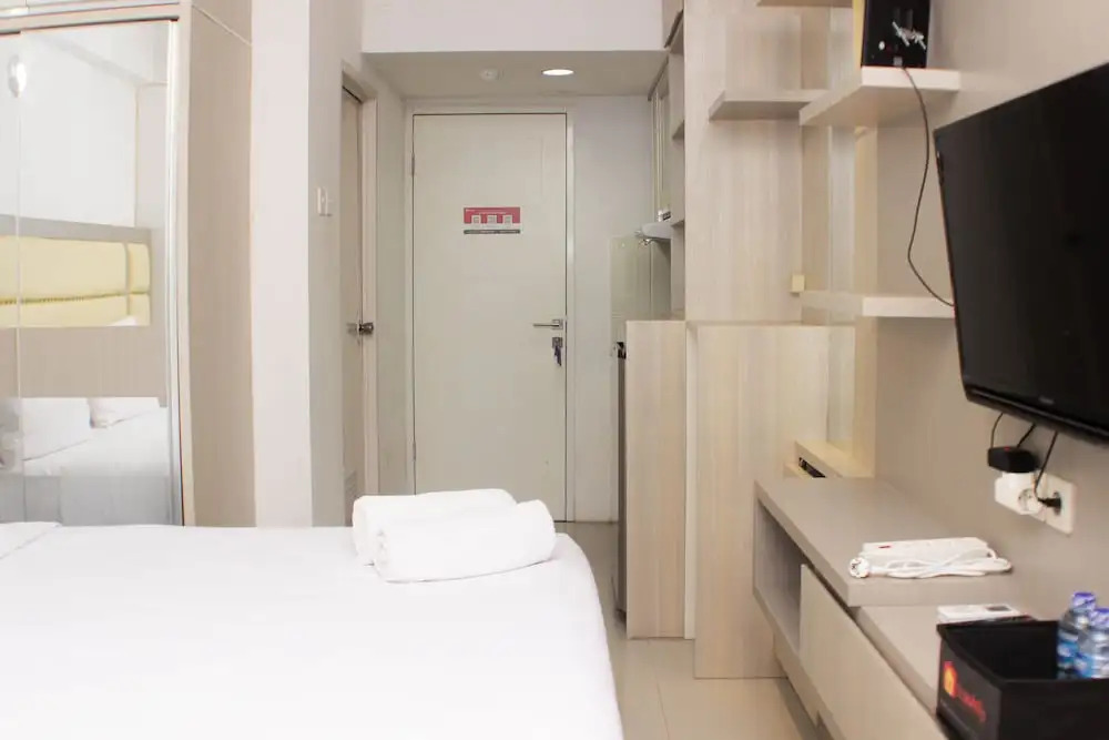 Apartment Grand Sentraland Karawang Manage by Laguna Room