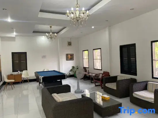 Meet Sunset Villa Luang Prabang