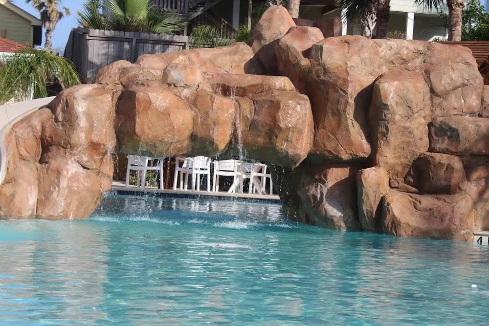 Beachside Bliss Bs404 3 Bedrooms 2.5 Bathrooms Condo