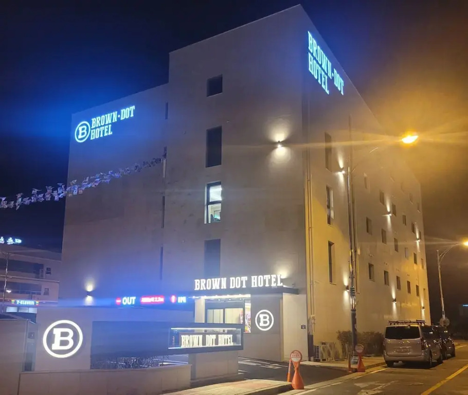 Mokpo Brown Dot Hotel Namak