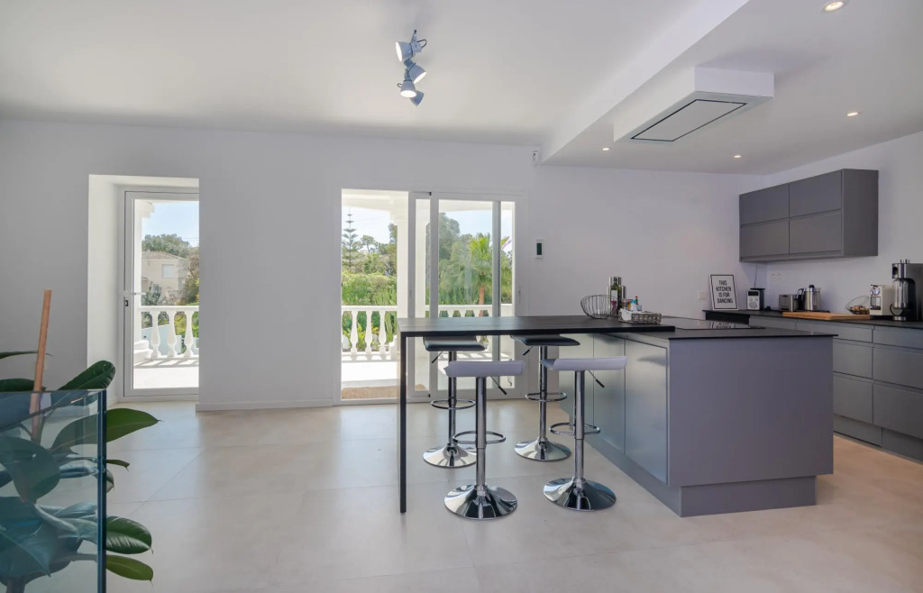 356248 - Modern Villa near beach