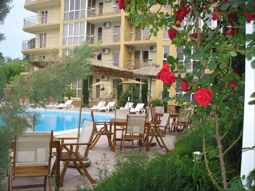 Joya Park Apartments