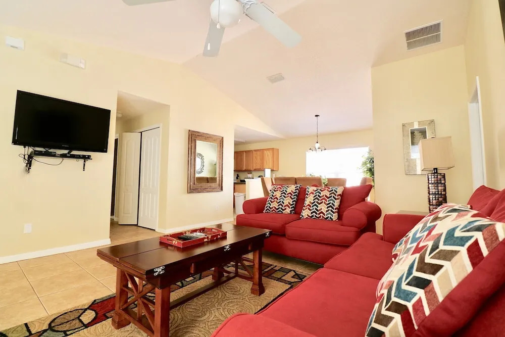 Ready to Relax? Cozy Home w/ South Facing Pool