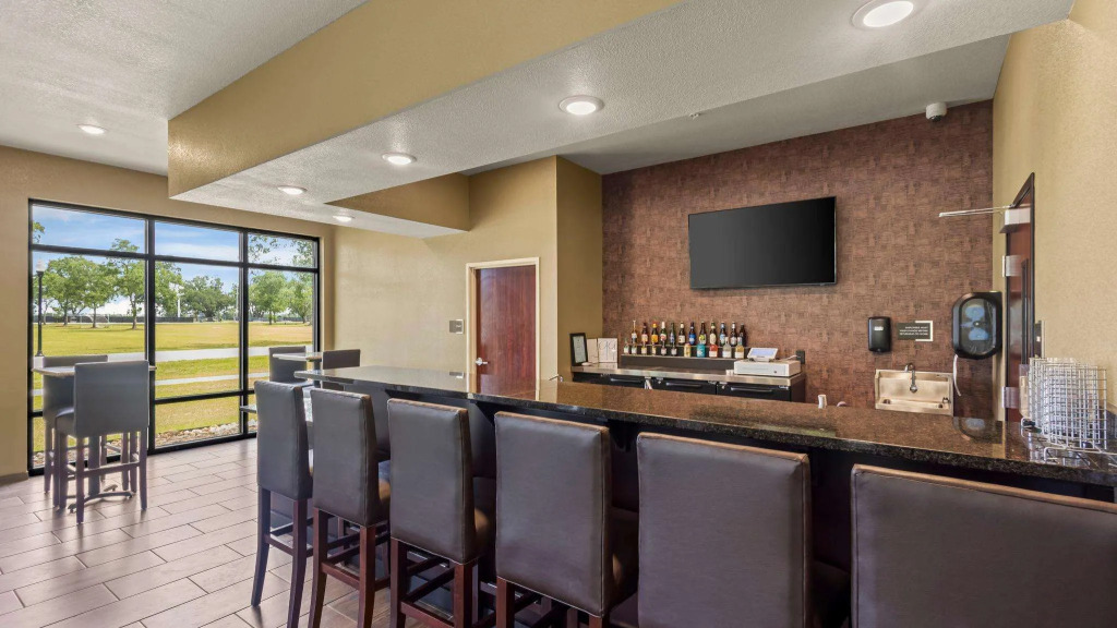 Cobblestone Hotel & Suites - Foley
