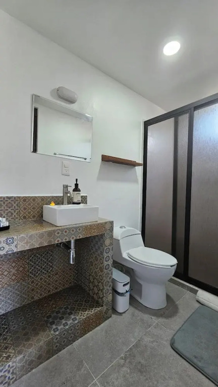 R03 Habitación Equipada STV WIFI Parking