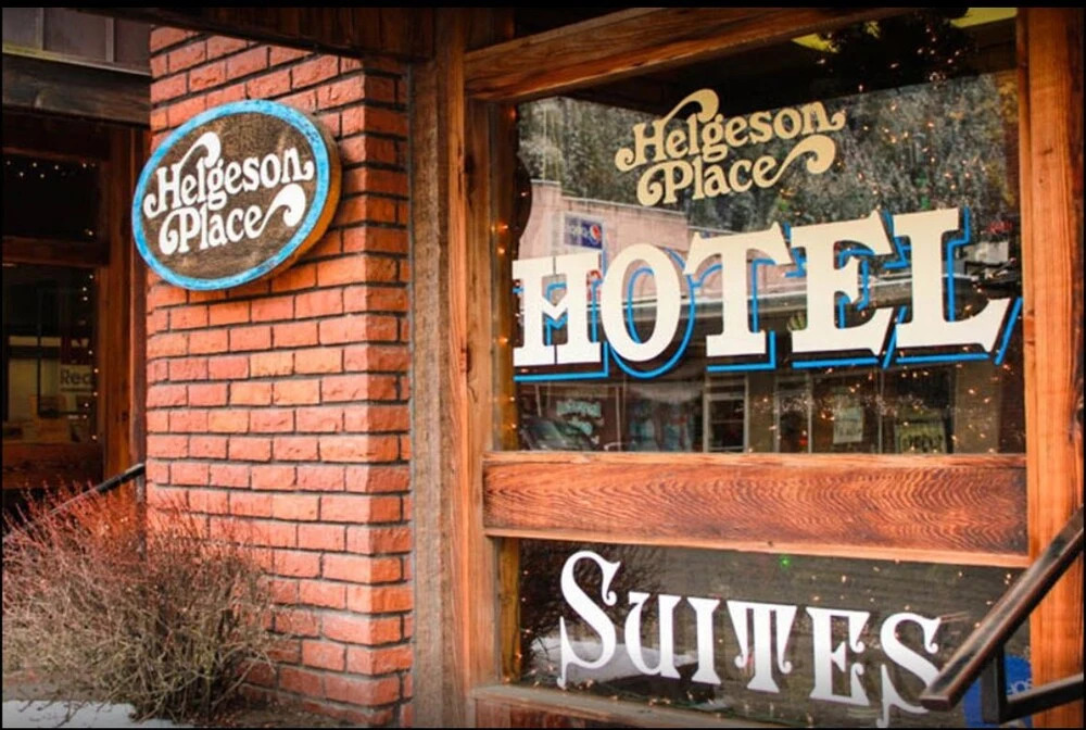 Helgeson Place Hotel & Suites