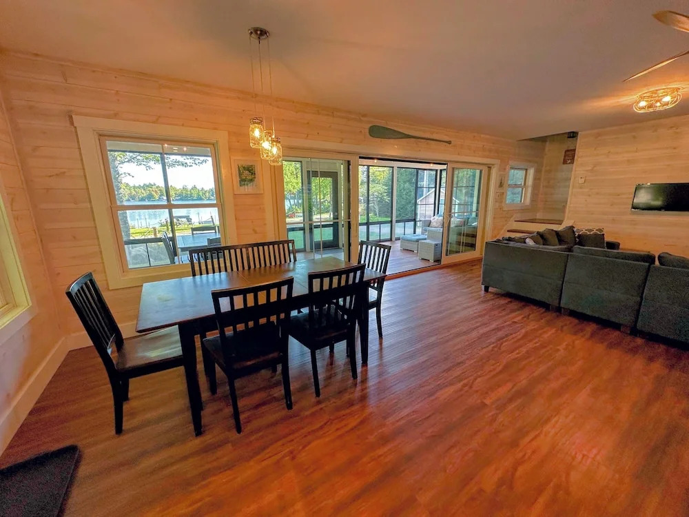 91wr Lake Vibes and Views at This Waterfront Home in the White Mountains