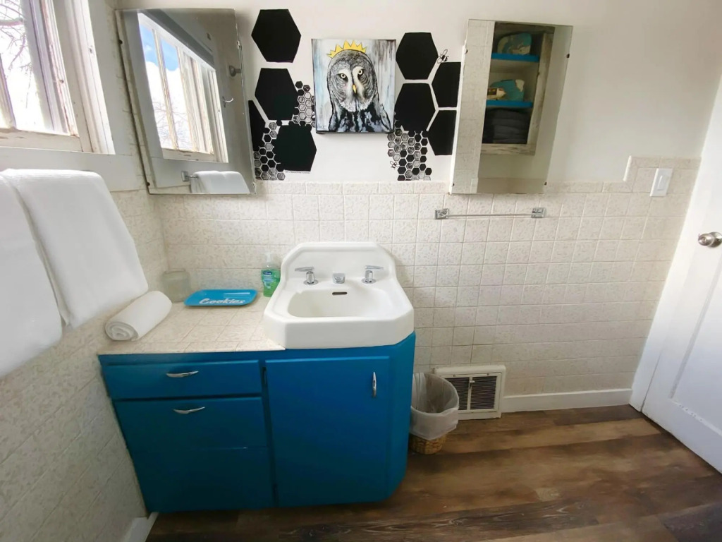 Colorful BIG Bear Home 5br 2ba-Epic Art!