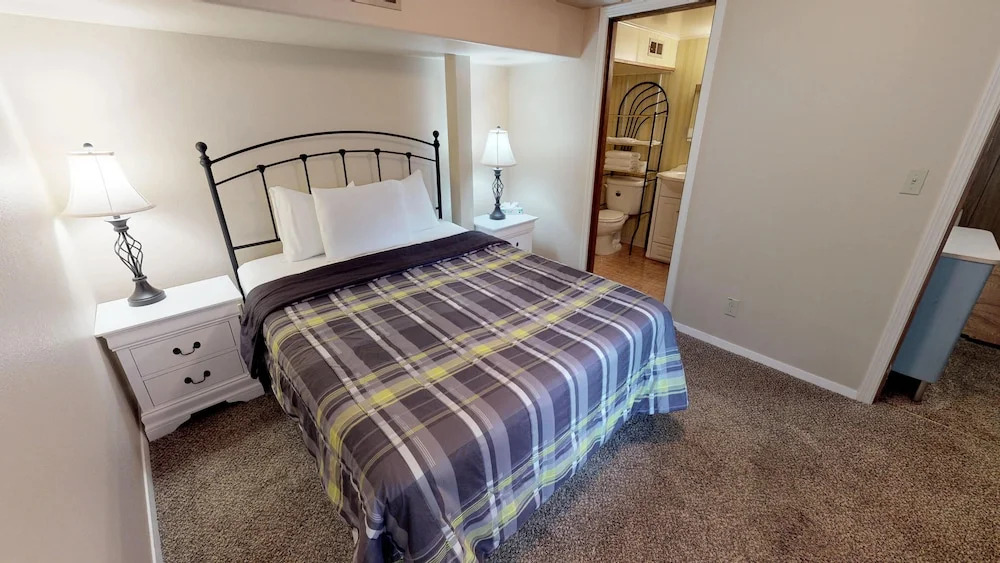 Ebbing - 3 Br Home