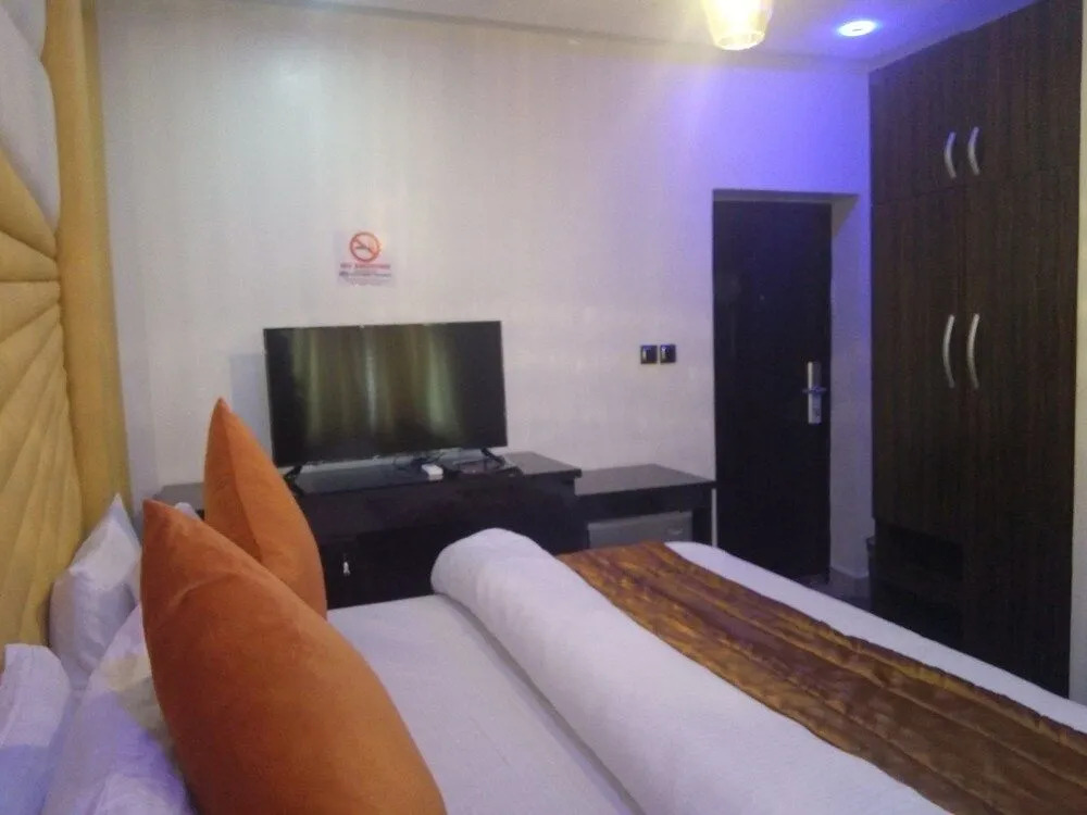 Kings & Queens Hotel