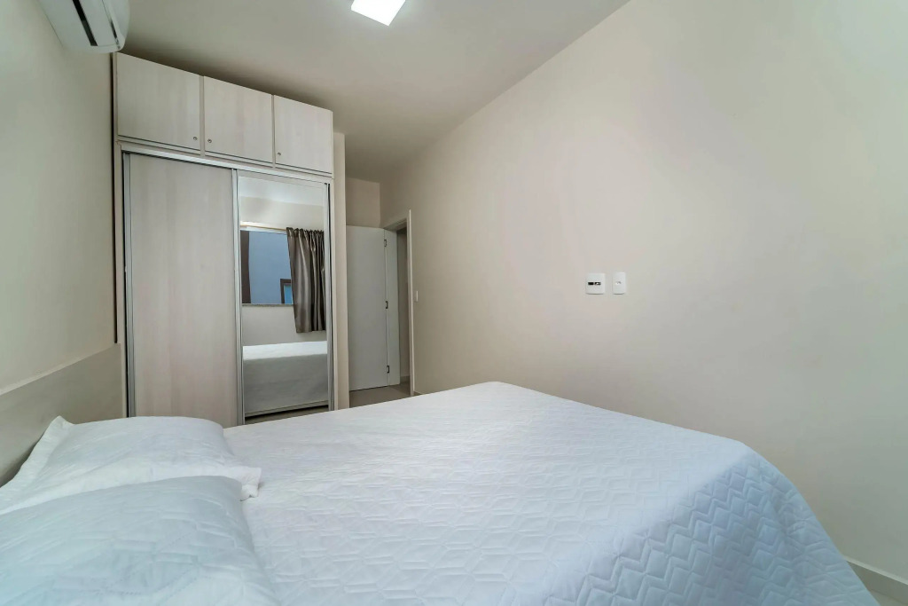 Apartamento 2 Dormitórios Com Churrasqueira