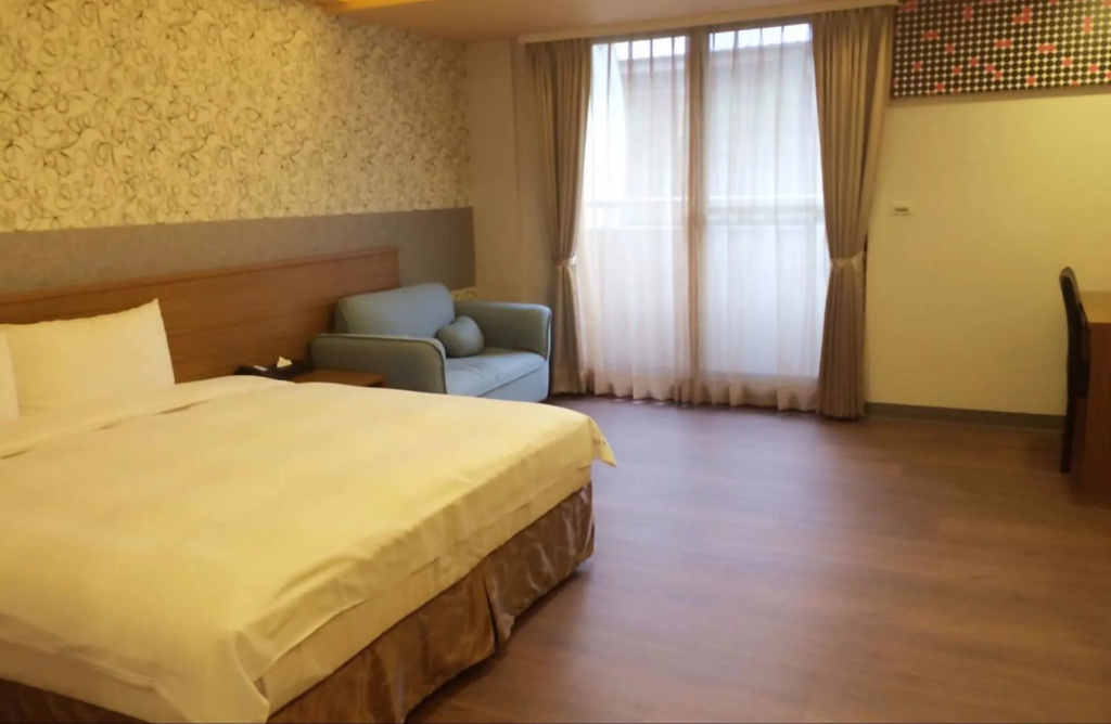 Crystal Hotel