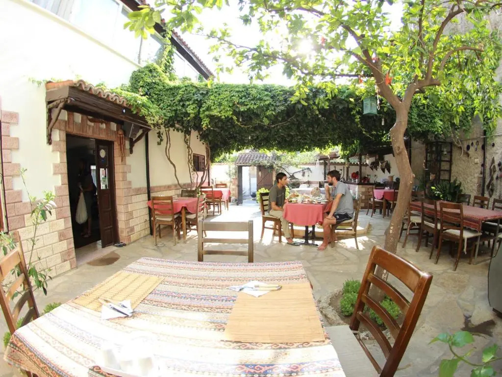 Tuncay Pension
