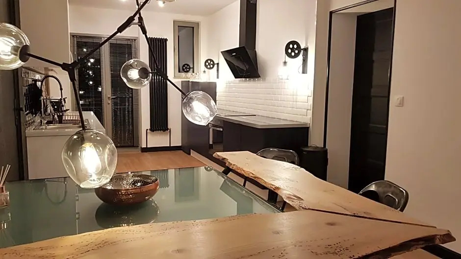 Maison Les Étoiles chambres dhôtes de charme avec jardin paisible et petit déjeuner à Tonnerre