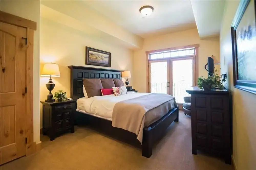 6308 Bear Lodge, Trappeur's Crossing Apartment 3