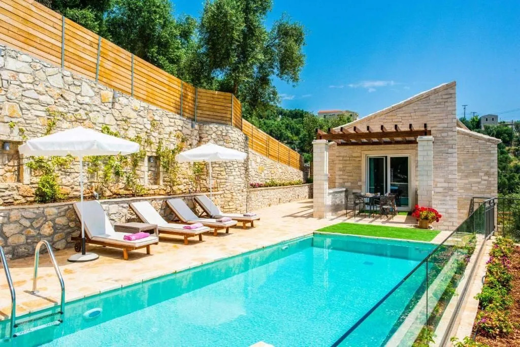 Villa Jacaranda by PosarelliVillas