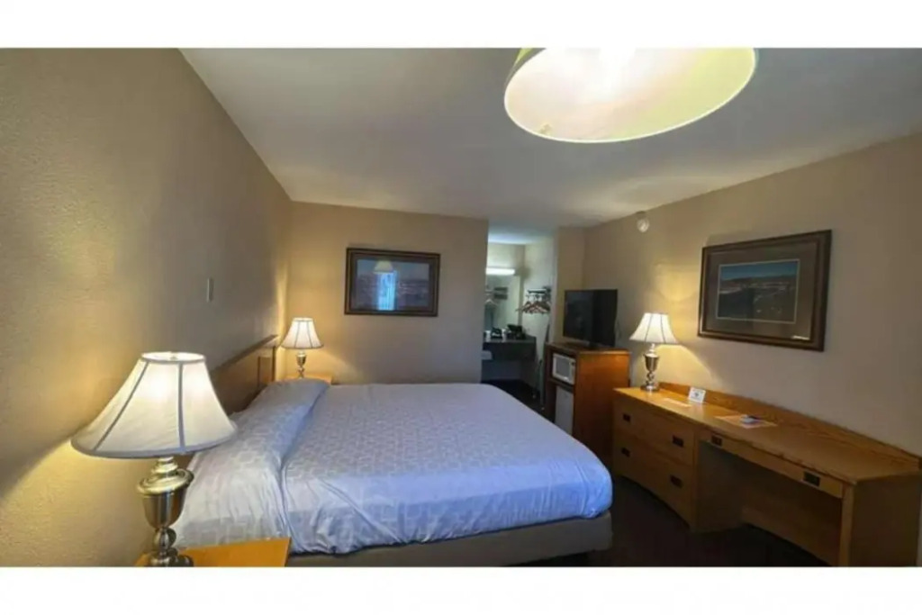 Sundowner Inn Forsyth I 94