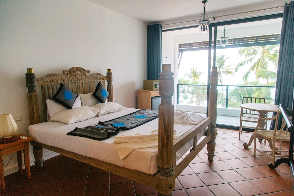Naomi Beach Resort