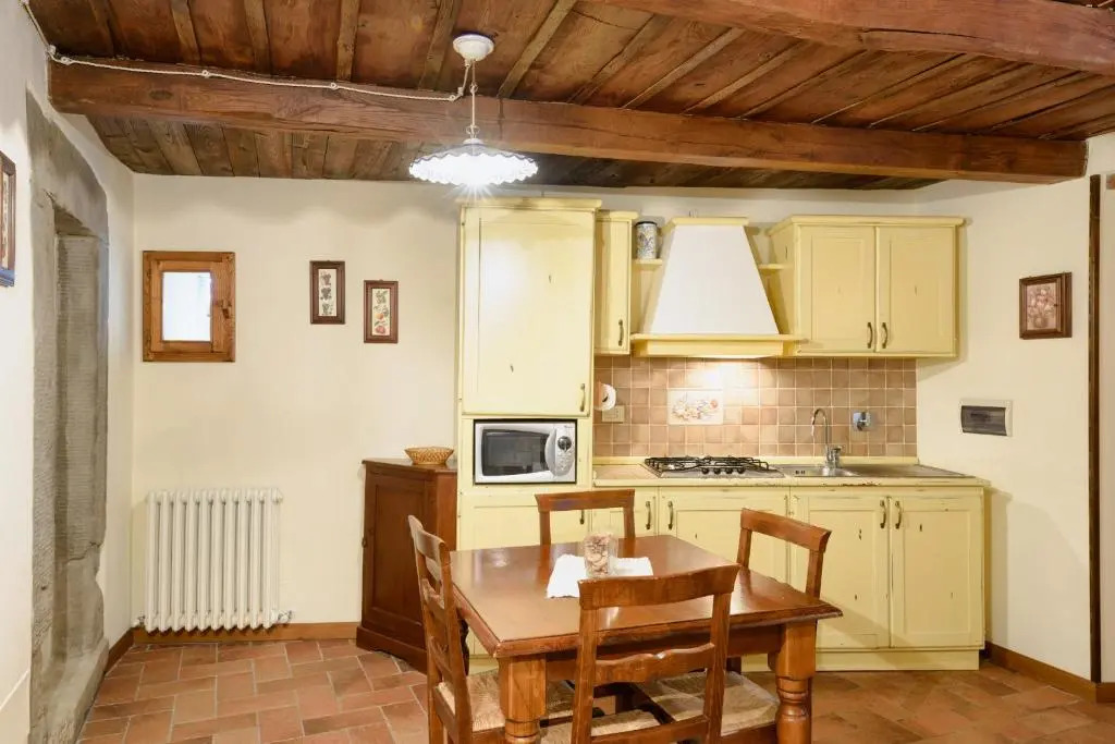 Il Borgo Dei Corsi - Charming Holiday Apartments in Tuscany