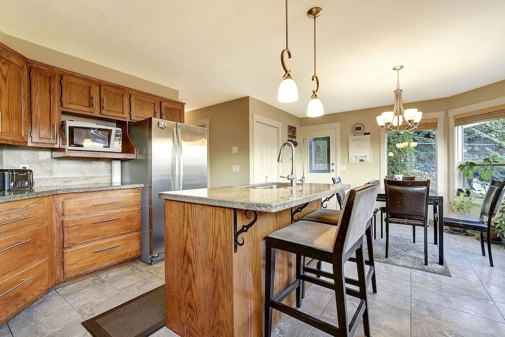 Beautiful Rodee Homestay -west Kelowna