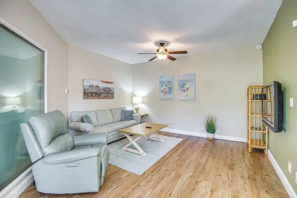 Walk to the Beach! New Smyrna Hideaway w/ Patio