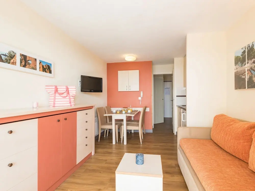 Studio Near the Boulevard in the Decadent City of Cannes