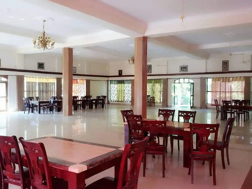 ADB Rooms Ashoka Resort
