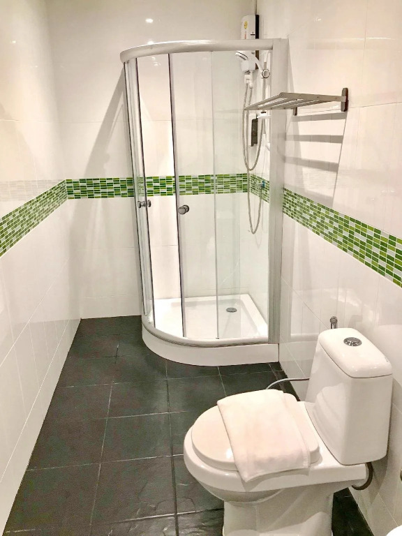 Resort V - MRT Huai Khwang