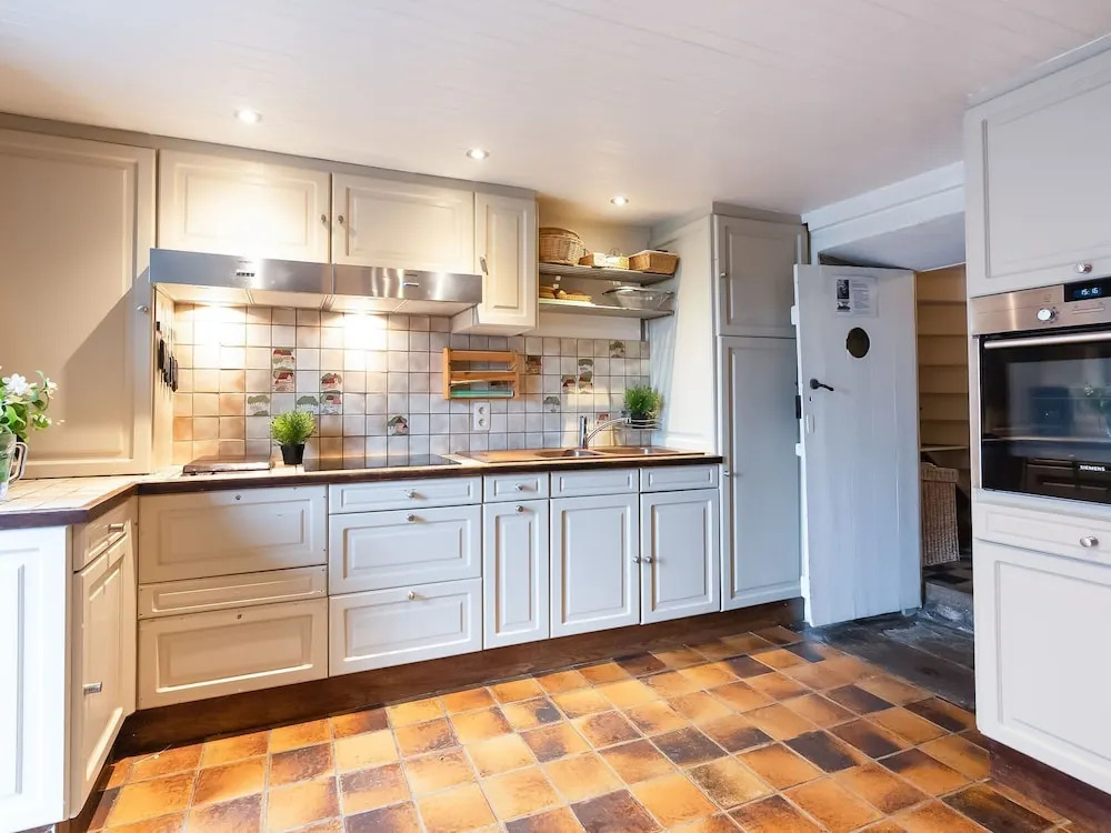 Detached Holiday Home with Sauna & Open Fire near Houffalize