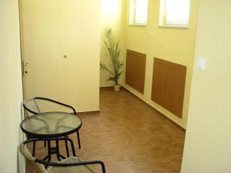 Hostel4u