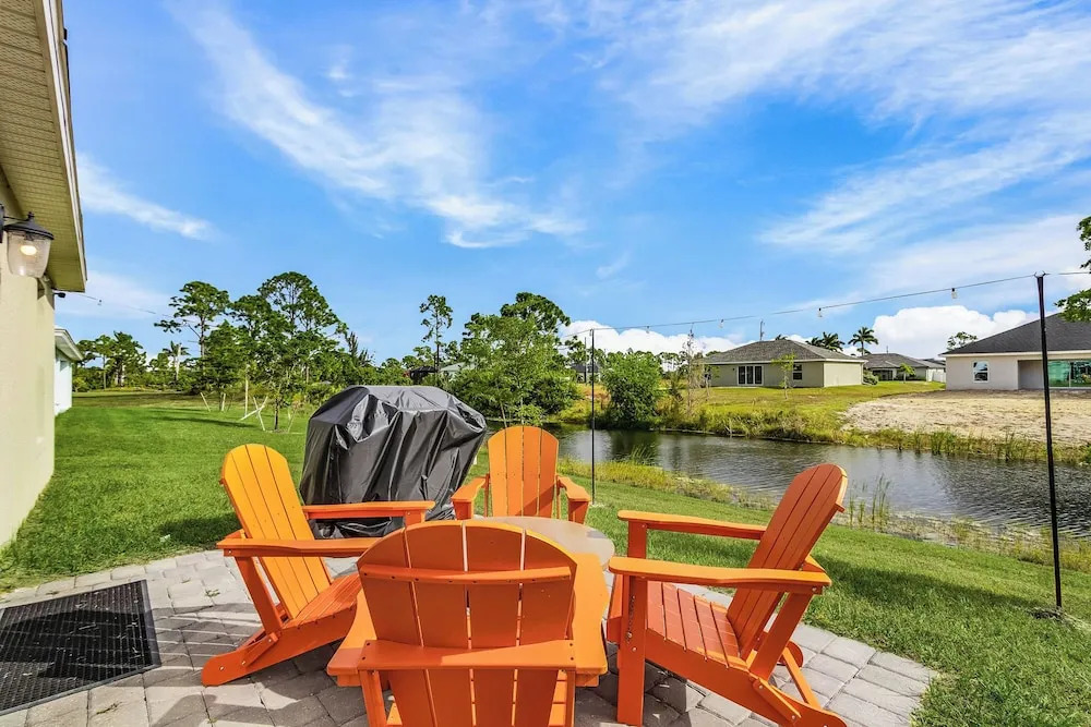 Canal-front Fun! Fish & Relax in Cape Coral
