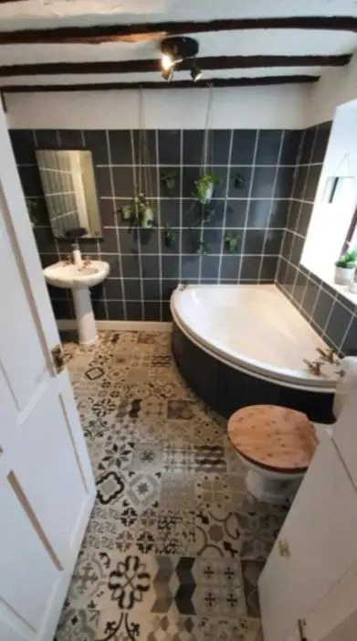Beautiful Central Kendal Townhouse 3 Double Beds Free Parking