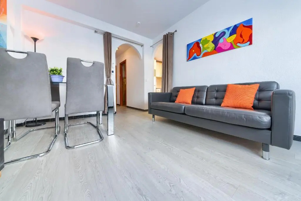 Holidays2Fuengirola Palangreros 100 mts from Beach and promenade