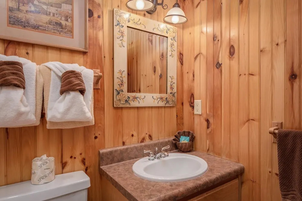 A Wolf's Den - 4 Br Cabin
