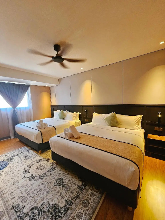 Carnarvon Suites